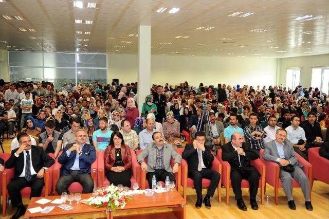 Van&rsquo;da  kutlu Doğum  Yarışmasında Dereceye Girenlerin &Ouml;d&uuml;lleri Verildi 1