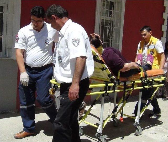 Temizlik Yapan Kadın Komşusunun Evine Düştü 1