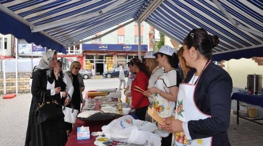 Pekay&rsquo;dan &Ouml;ğrenciler Yararına Kermes