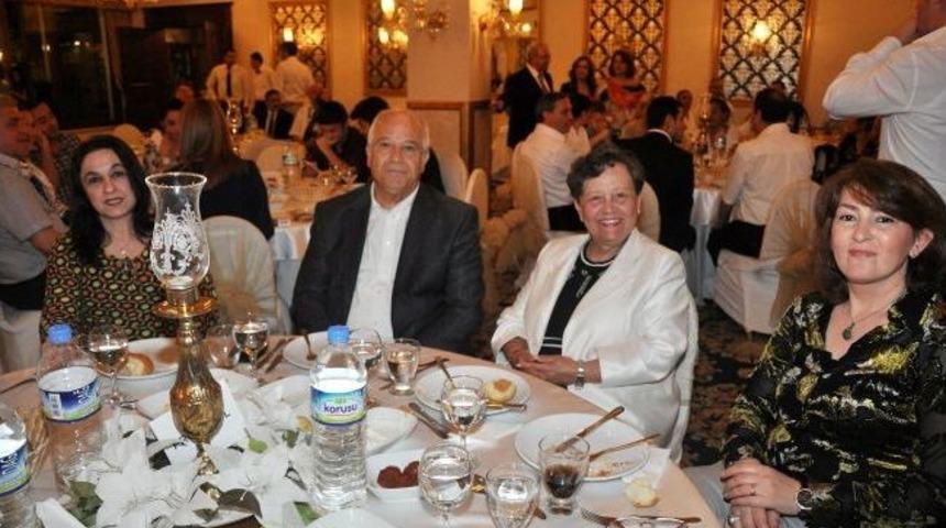 Bu Kez Kendileri İ&ccedil;in S&ouml;ylediler