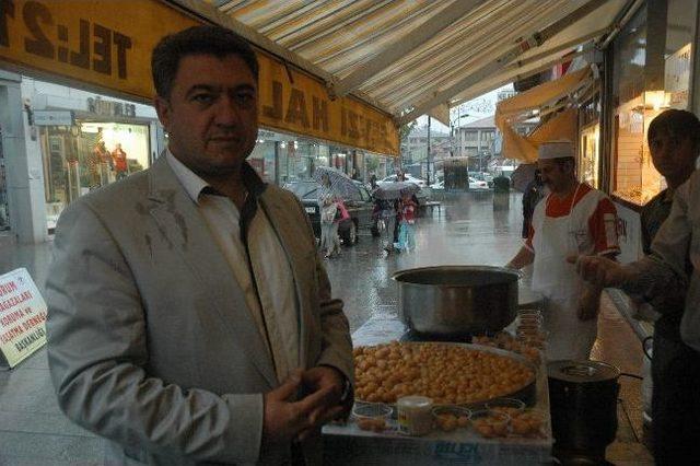 Taş Mağazalar Esnafı Lokma Dağıtımı