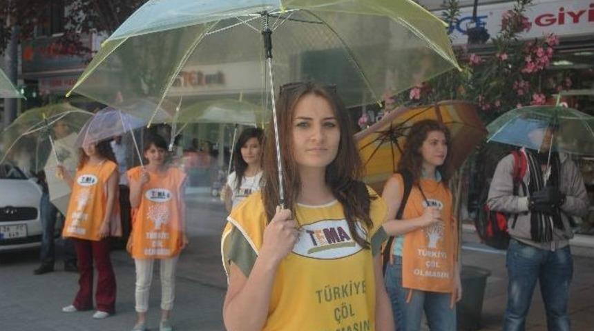 Gen&ccedil; Tema &Uuml;yelerinden Flashmob Uygulaması