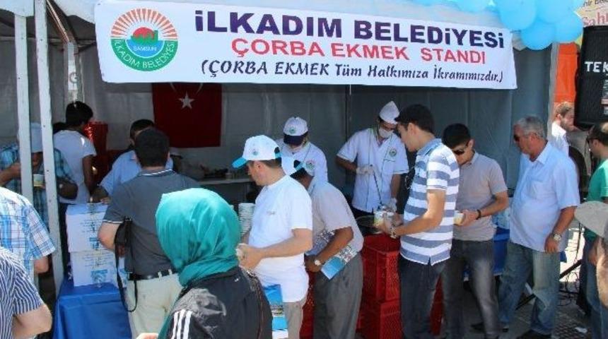 İlkadım, &Ccedil;orba-ekmek Dağıttı