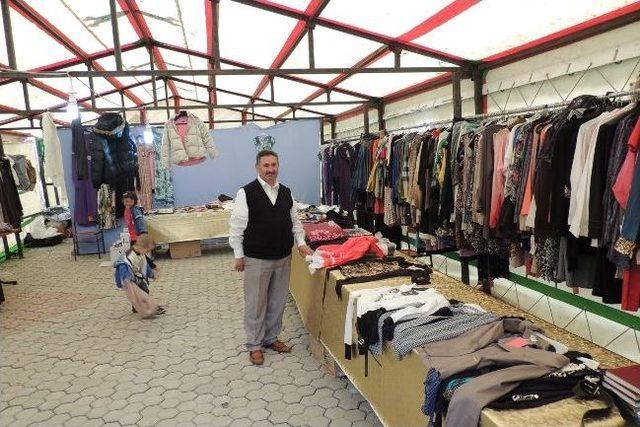 Eleşkirt’te Öğrenciler Yararına Kermes Düzenlendi