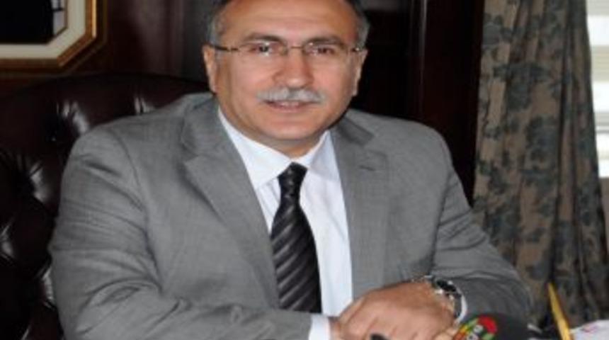 Yeni Manisa Valisi Abdurrahman Savaş Şehre Geldi