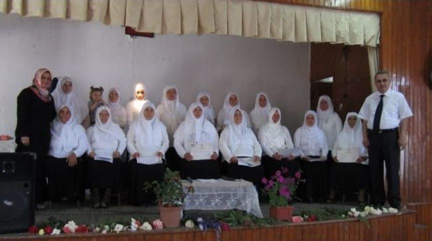 Konaklı Kur&rsquo;an Kursu &Ouml;ğrencileri Katılım Belgesi Aldı