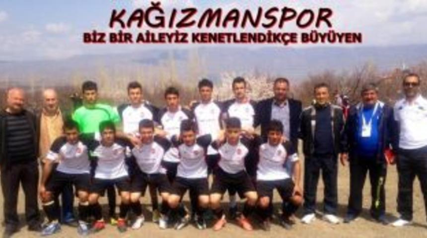 Kağızmanspor, yenilgisiz şampiyon