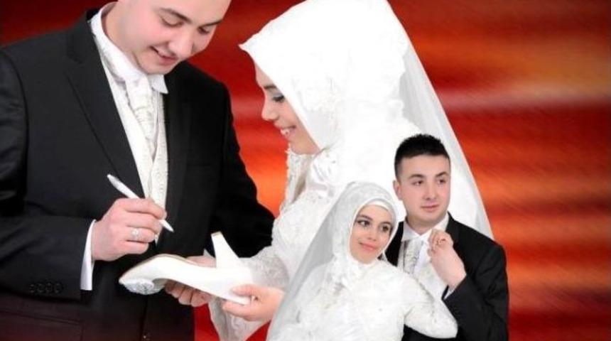 Kuşuna Yem Vermek İsterken 12 Metreden Betona &Ccedil;akıldı