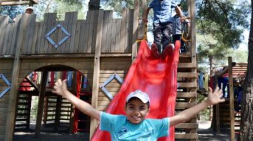 Reyhanlılı &Ouml;ğrenciler Kahramanmaraş Gezisiyle Stres Attı