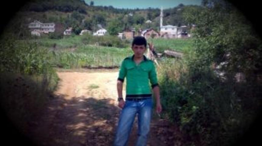 G&uuml;m&uuml;şhane&rsquo;de 2 Ayrı Trafik Kazası. 1 &Ouml;l&uuml;, 3 Yaralı
