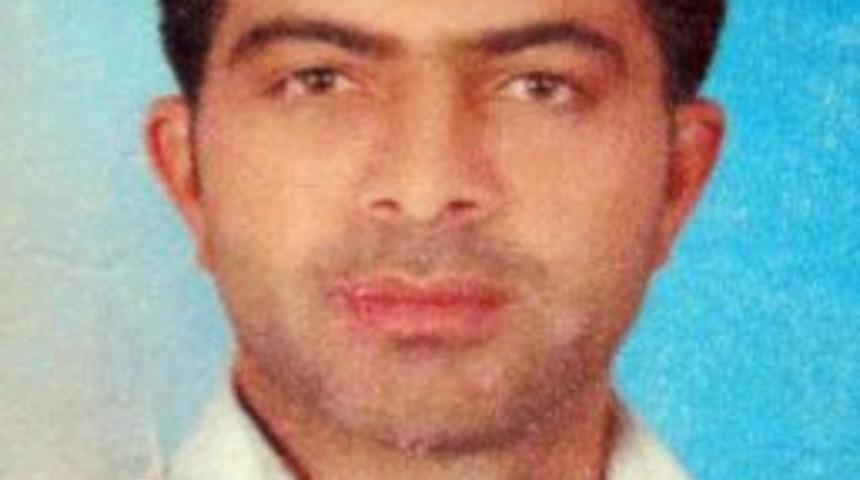 Silahlı &ccedil;atışmada, yoldan ge&ccedil;en &ccedil;aycı &ouml;ld&uuml;