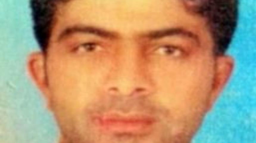 &Ccedil;atışma Arasında Kaldı, Hayatını Kaybetti