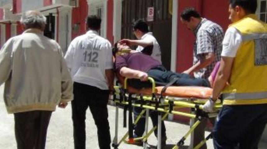 Yaşlı Kadın Komşusunun Evine D&uuml;şt&uuml;