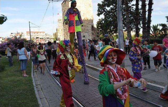 9. Ulusal Çiçek Festivali Antalya’da Başladı