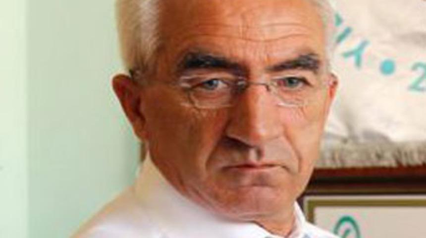 Alaattin &Ccedil;akıcı ile tartışan cezaevi m&uuml;d&uuml;r&uuml; vuruldu