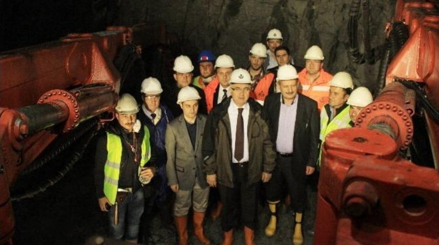 Ovit T&uuml;neli İnşaatında 1 Km Mesafe Alındı