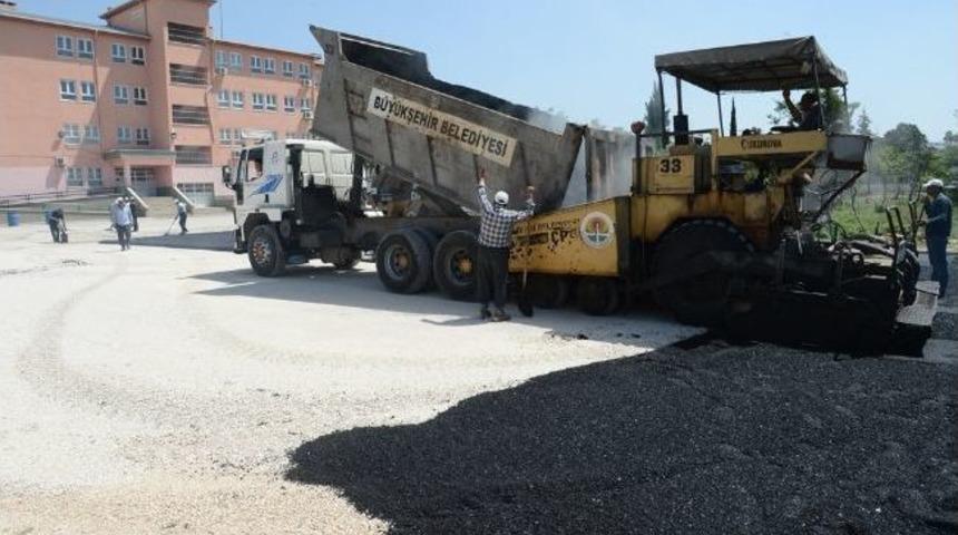 Adana B&uuml;y&uuml;kşehir Okullarda Spor Alanları Oluşturuyor