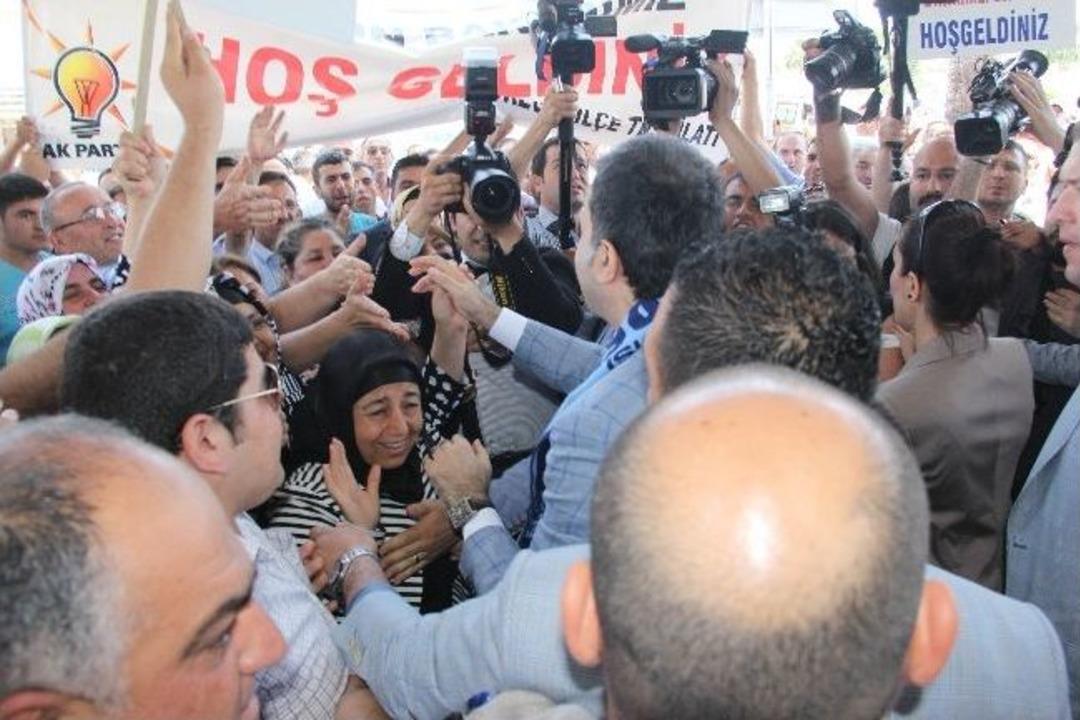 Adana'da Bakan &Ccedil;elik İzdihamı