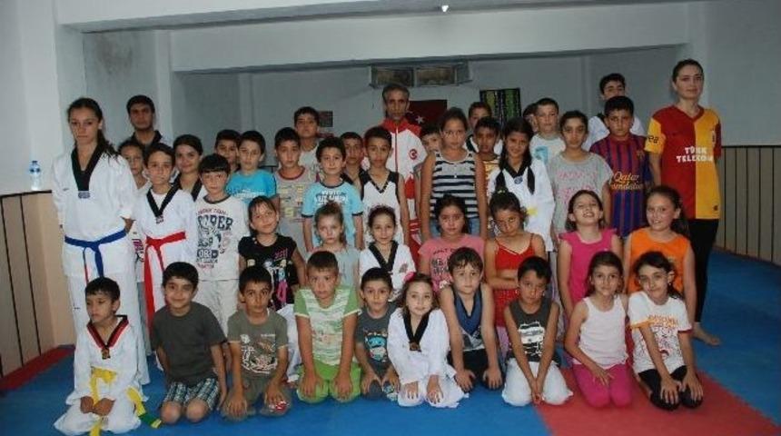 Didim&rsquo;de Tekvando Kuşak Sınavı Yapıldı