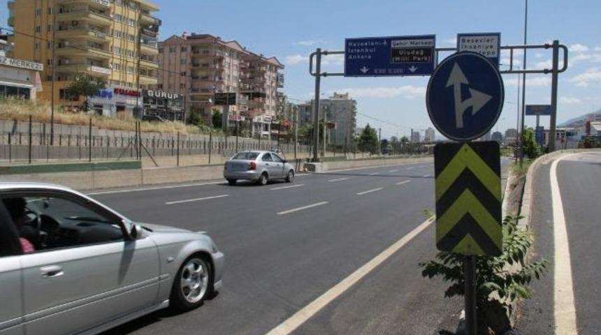 Teknisyeni &Ouml;ld&uuml;ren Yolun Ortasındaki Betona Bbp&rsquo;den Tepki