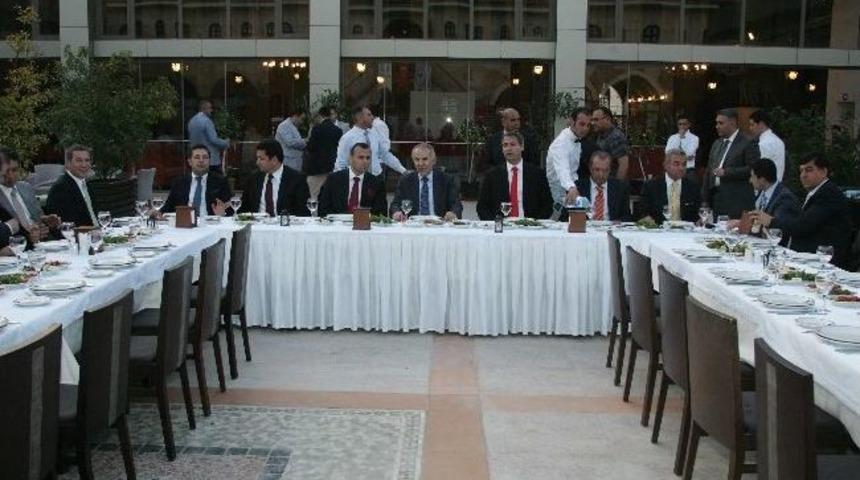 Dhmi Kuruluşunun 80. Yıl D&ouml;n&uuml;m&uuml;nde Gaziantep Protokol&uuml; Yemekte Bir Araya Geldi