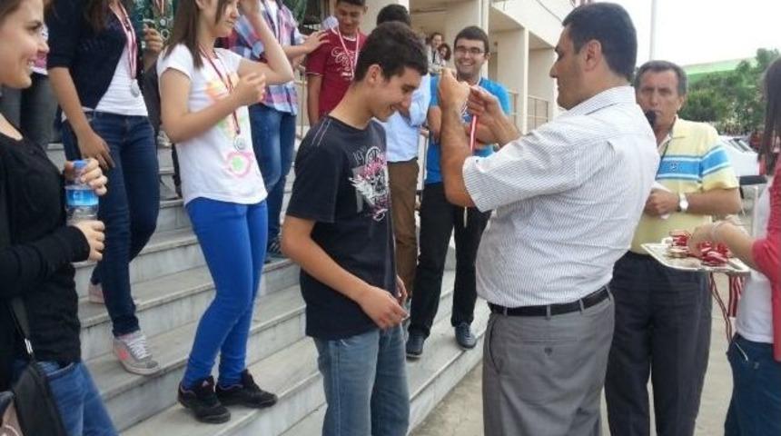 Sağlık Meslek Lisesi&rsquo;nde Gen&ccedil;lik Ş&ouml;leni