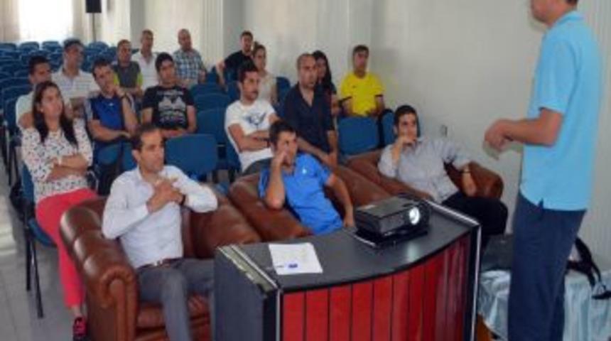 Hentbol Antren&ouml;r Gelişim Semineri Yapıldı