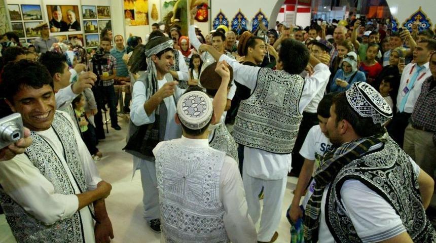 Afgan Aileler K&uuml;lt&uuml;r Ş&ouml;leni&rsquo;nde Hasret Giderdi