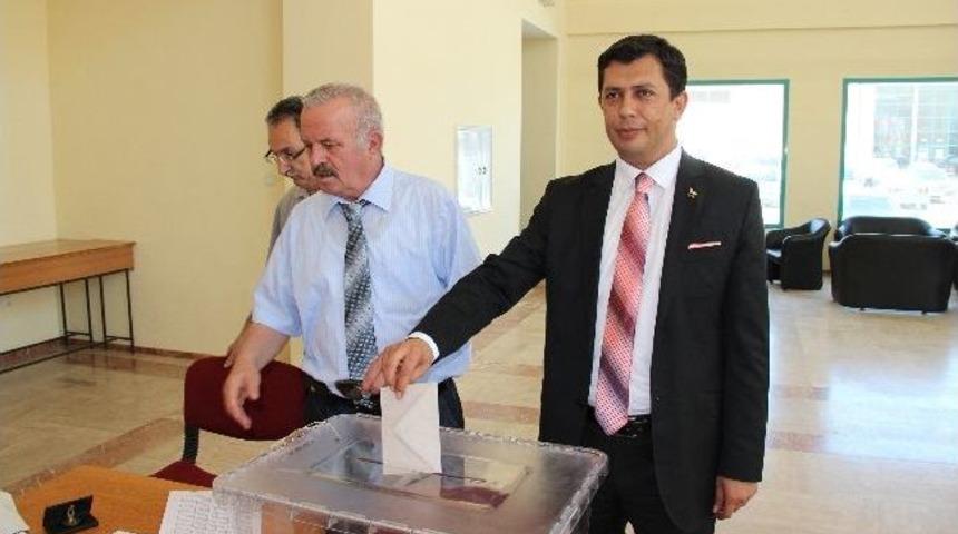 Demokrat Parti&rsquo;de Coşkulu Kongre