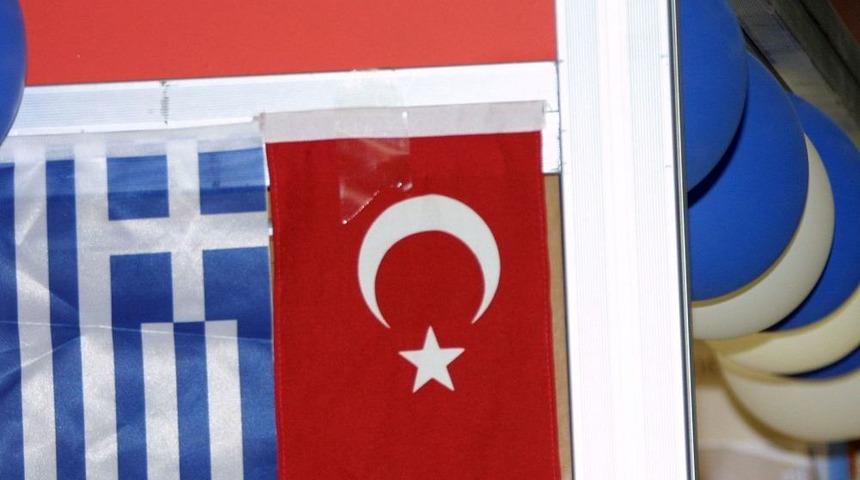 Komşu Standından Barış Mesajı