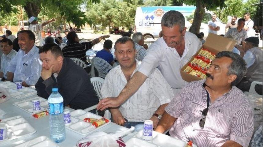 Karako&ccedil; K&ouml;y&uuml;&rsquo;nde Eller, Yağmur İ&ccedil;in Duaya Kalktı