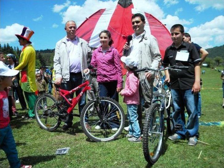 Azdavayda Uçurtma Şenliği Yapıldı G2