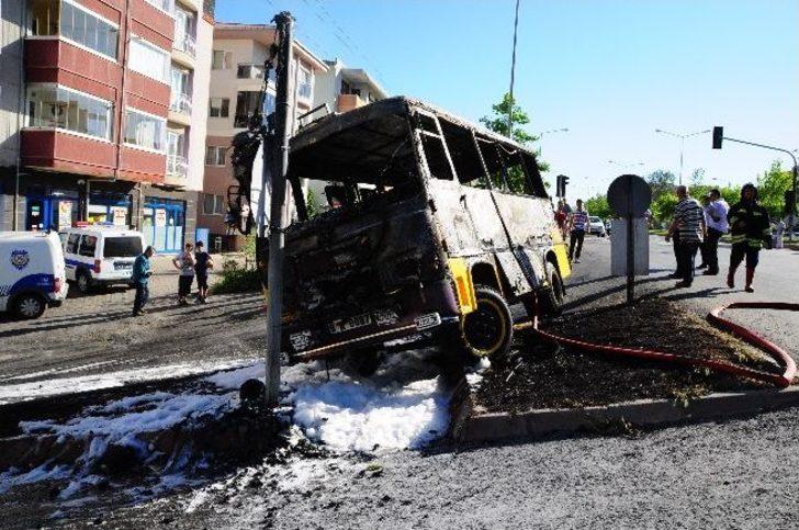 Yolcu Minibüsü Alev Alev Yandı G2