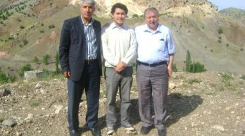 Fedak&acirc;r &Ouml;ğretmen K&ouml;pr&uuml;n&uuml;n Yıkılması Nedeniyle 15 G&uuml;n Mağdur Kaldı