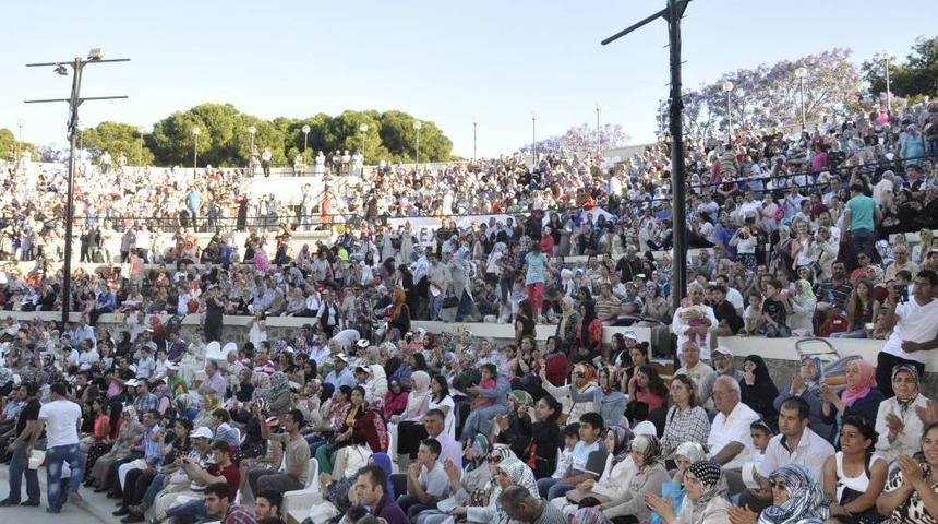 K&uuml;lt&uuml;r Ş&ouml;leni&rsquo;nde Sahneler Doldu Taştı