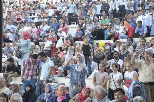 Kültür Şöleni’nde Sahneler Doldu Taştı 1