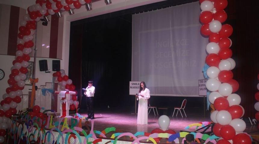 &Ouml;zel İpek Koleji 'Dil Yarası' Konulu Etkinlik D&uuml;zenledi