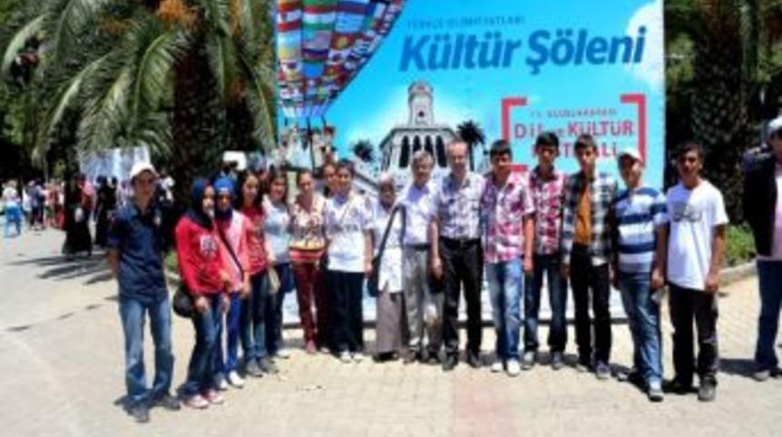 Sarıg&ouml;ll&uuml; &Ouml;ğrenciler K&uuml;lt&uuml;r Ş&ouml;leni'ne Gitti