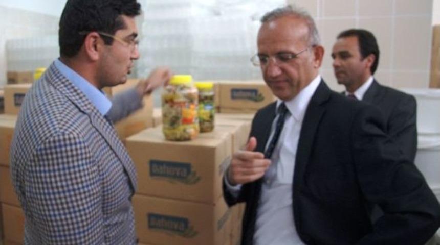 Vali Yurdakul&rsquo;dan Turşu Fabrikasına Ziyaret