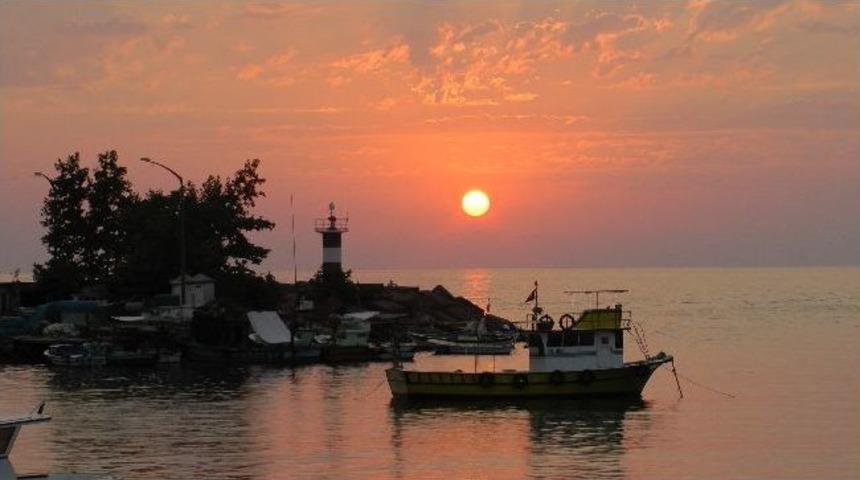 Ak&ccedil;akoca'da G&uuml;n Batımı B&uuml;y&uuml;l&uuml;yor
