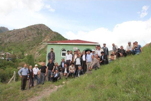 Aşık Mevlüt İhsani Mezarı Başında Anıldı