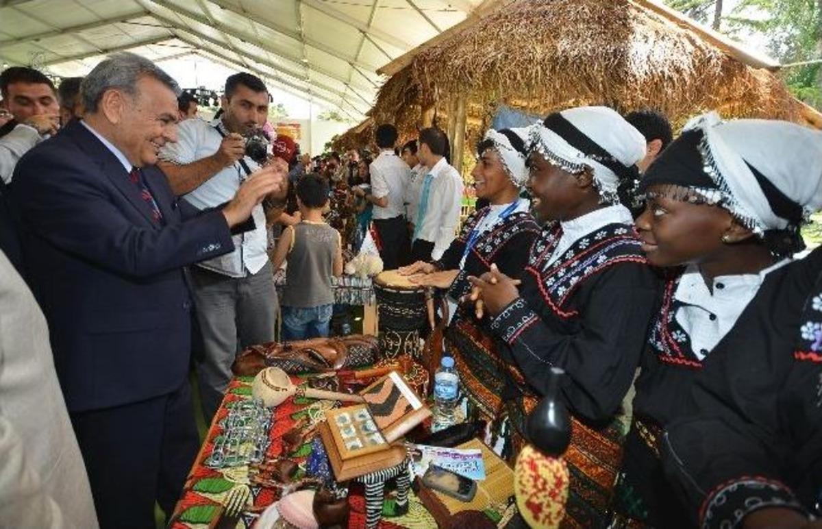 Kocaoğlun&rsquo;dan &ldquo;32 Dakikada&rdquo; Afrika Turu