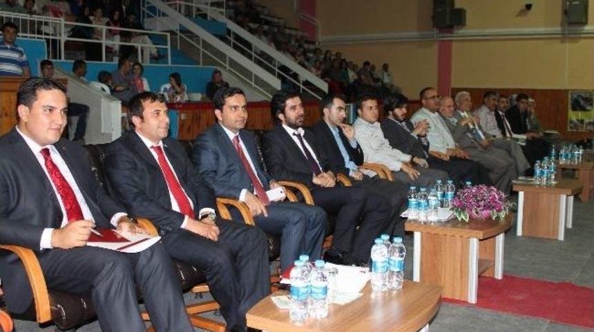 Ak Parti Gen&ccedil;lik Kolları Necip Fazıl&rsquo;ı Anma Gecesi D&uuml;zenledi