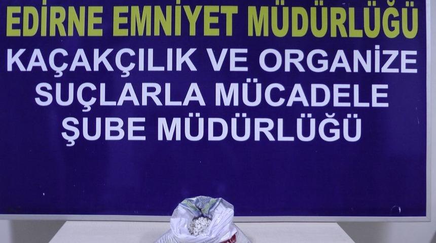 Uyuşturucu Hap Tacirleri Yakayı Ele Verdi