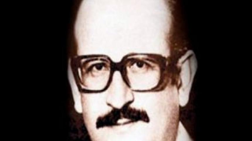 Başkan Akın, G&uuml;n Sazak'ı &Ouml;l&uuml;m Yıld&ouml;n&uuml;m&uuml;nde Andı