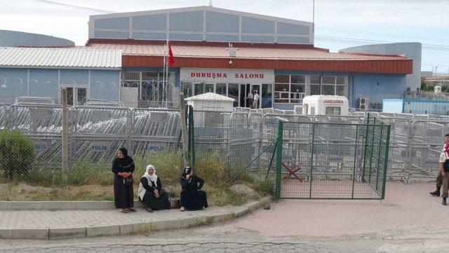 Silivri de Tutuklu Sanıklar Yer Altından Salona Alınacak 2