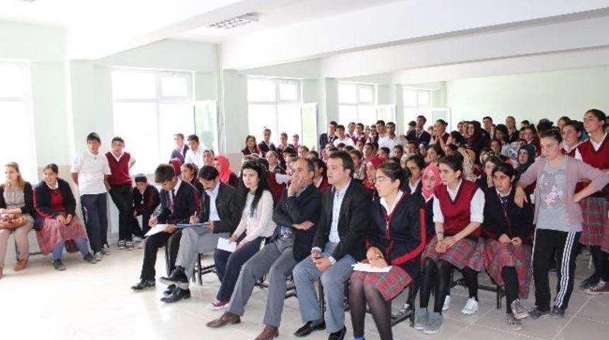 İzzetin Şiir Anadolu Lisesi&rsquo;nde Bilgi Yarışması
