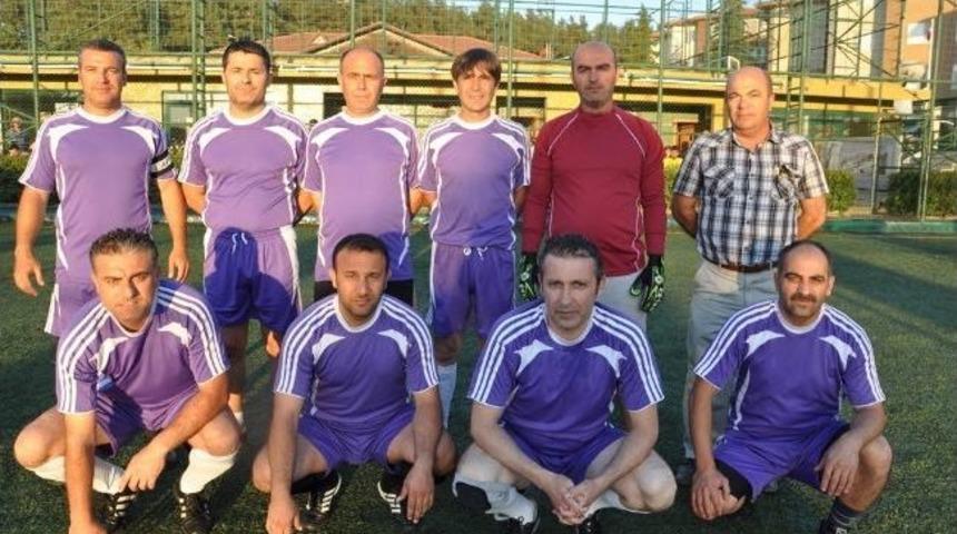 Belediyenin Dostluk Turnuvasında T&uuml;fad Şampiyon