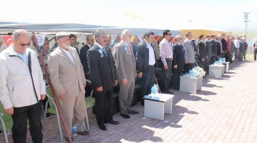 İslam D&uuml;ş&uuml;n&uuml;r&uuml; Şeyh Edebali Anıldı