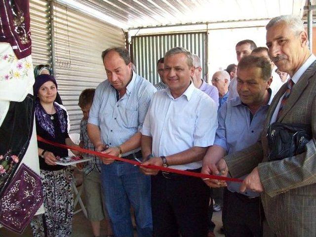 Küçükpaşa Köyü’nde El Sanatları Sergisi Açıldı